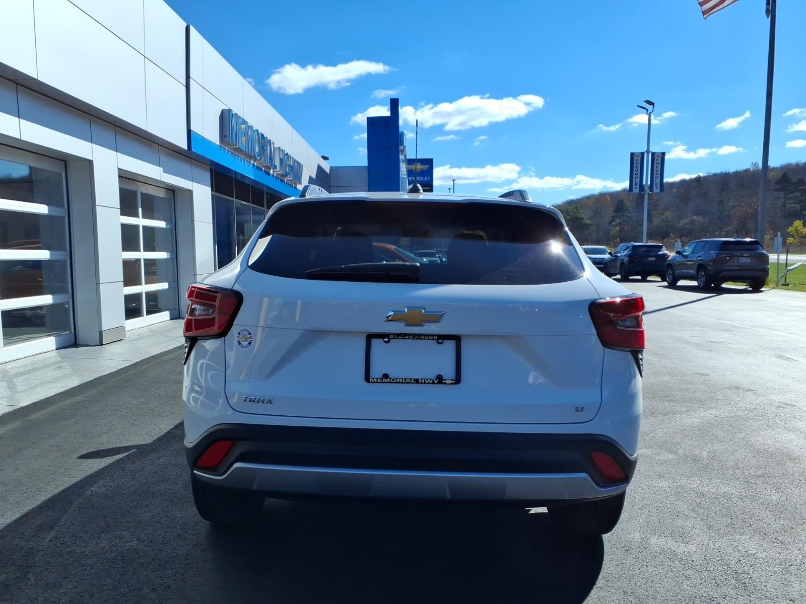 2024 Chevrolet Trax photo 6 of 27