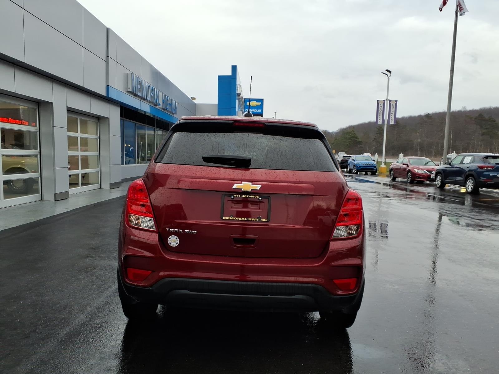 2021 Chevrolet Trax LS - 5
