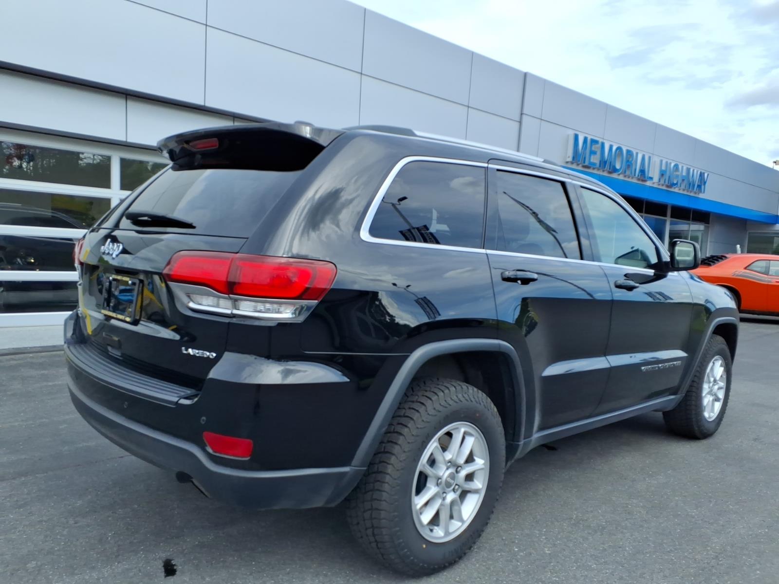 2020 Jeep Grand Cherokee Laredo E - 6