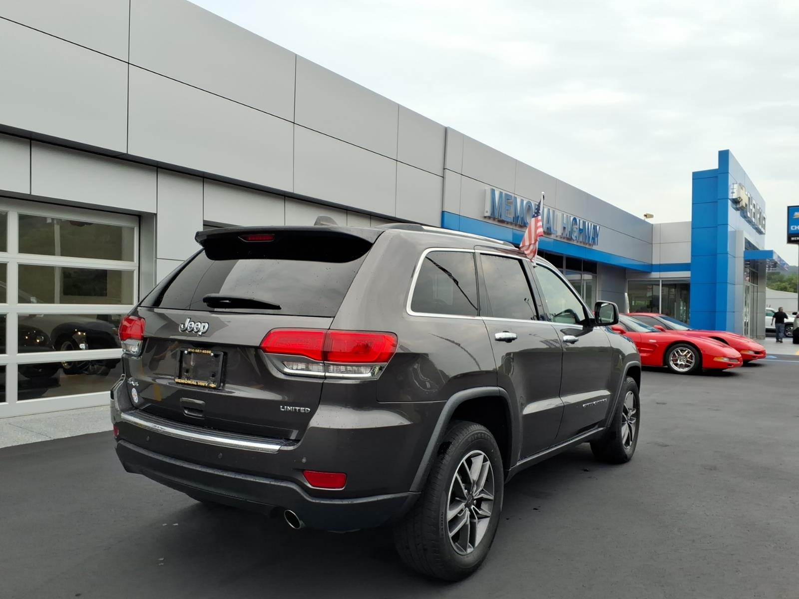 2019 Jeep Grand Cherokee Limited Billet Silver Metallic Clear Coat at Team Chevrolet Buick GMC