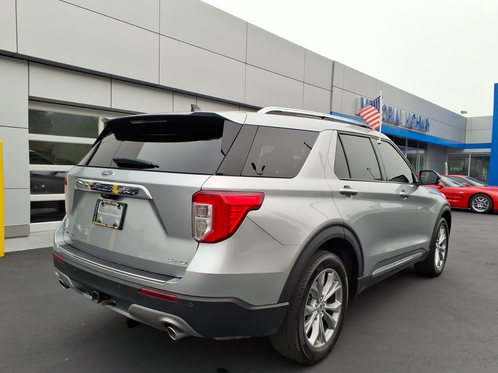 2023 Ford Explorer Limited Iconic Silver at Memorial Highway Chevrolet