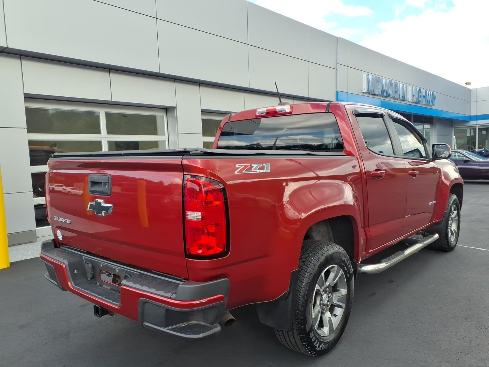2015 Chevrolet Colorado photo 7 of 27