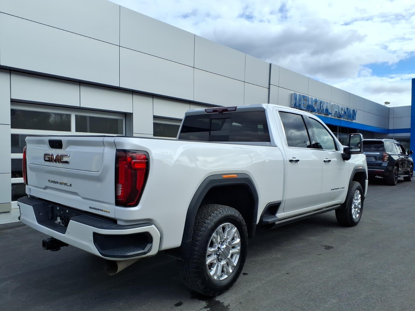 2022 GMC Sierra 2500HD Denali - 6