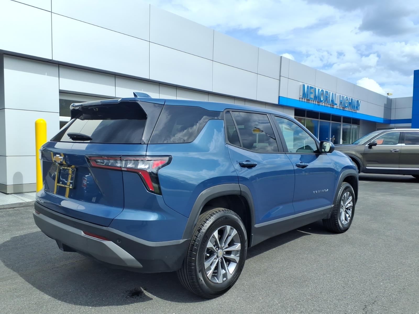 2025 Chevrolet Equinox LT Lakeshore Blue Metallic at Memorial Highway Chevrolet