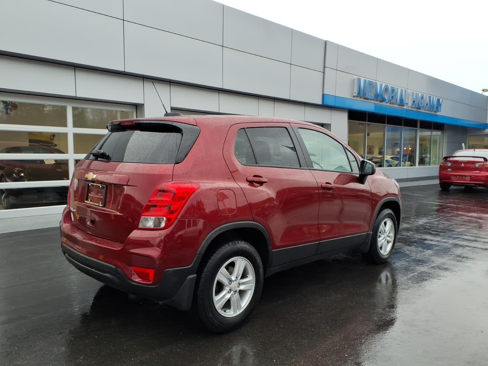 2021 Chevrolet Trax LS - 6