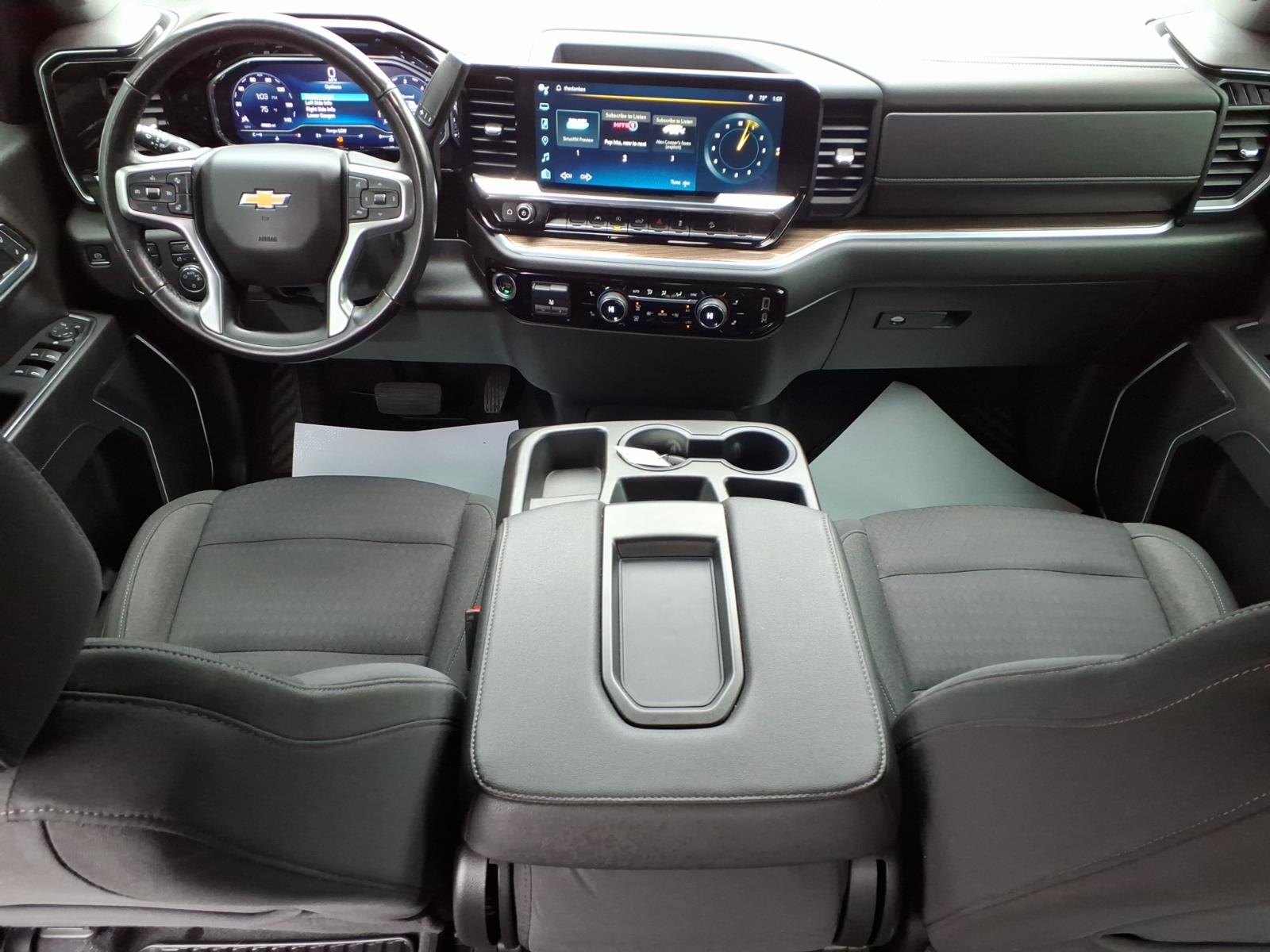 2022 Chevrolet Silverado 1500 photo 8 of 25