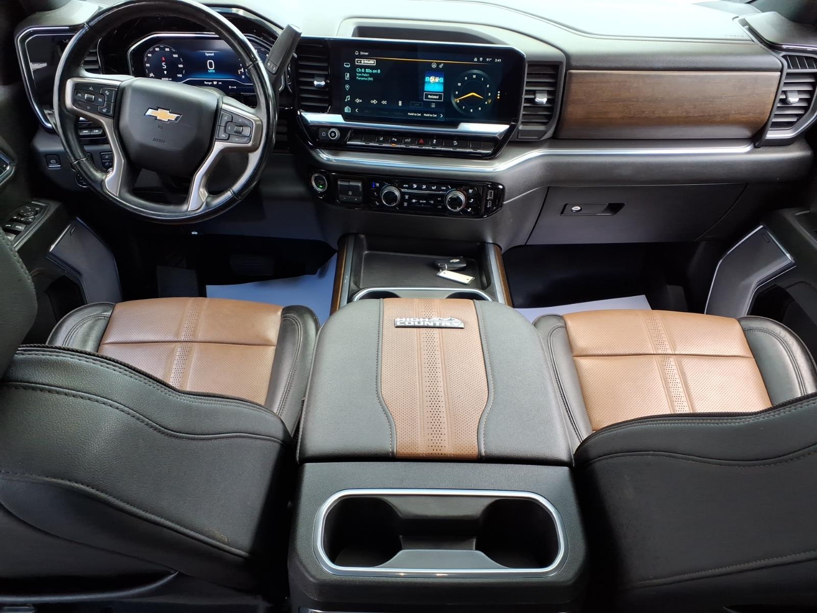 2024 Chevrolet Silverado 2500HD photo 8 of 29