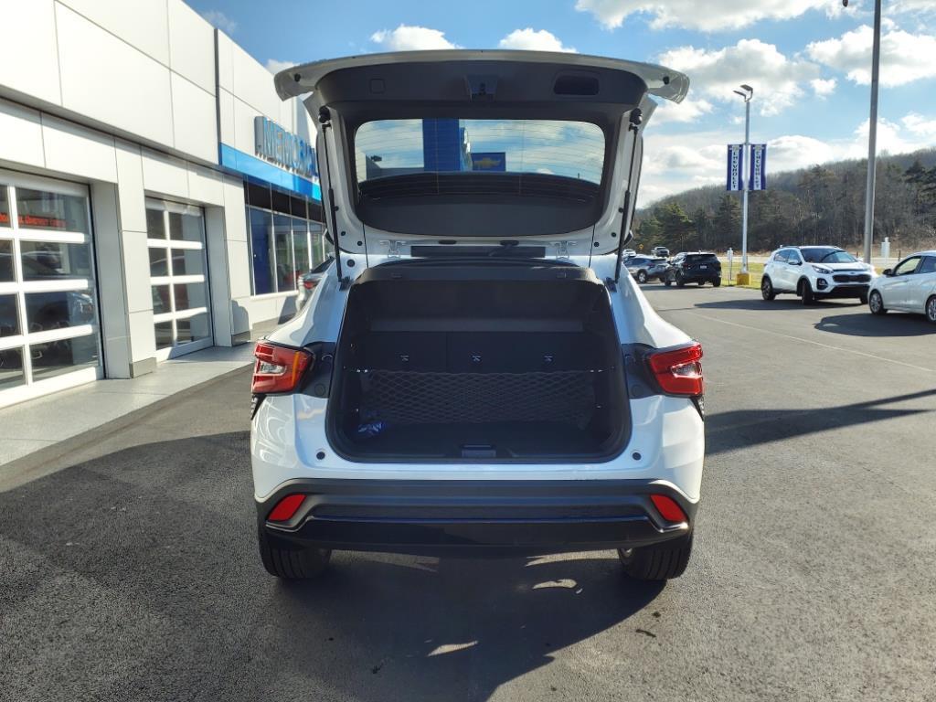 2025 Chevrolet Trax RS Summit White at Team Chevrolet Buick GMC