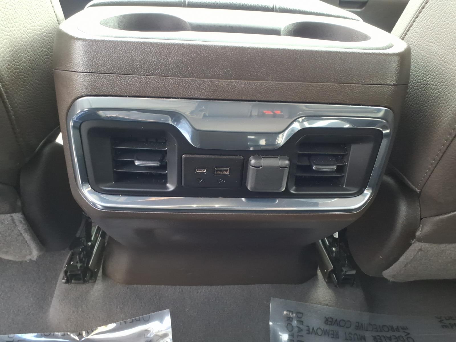 2022 GMC Sierra 2500HD Denali - 8