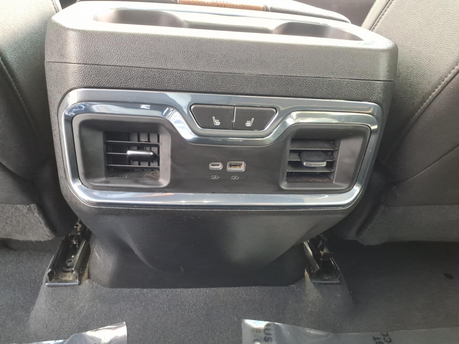 2024 Chevrolet Silverado 2500HD photo 9 of 29