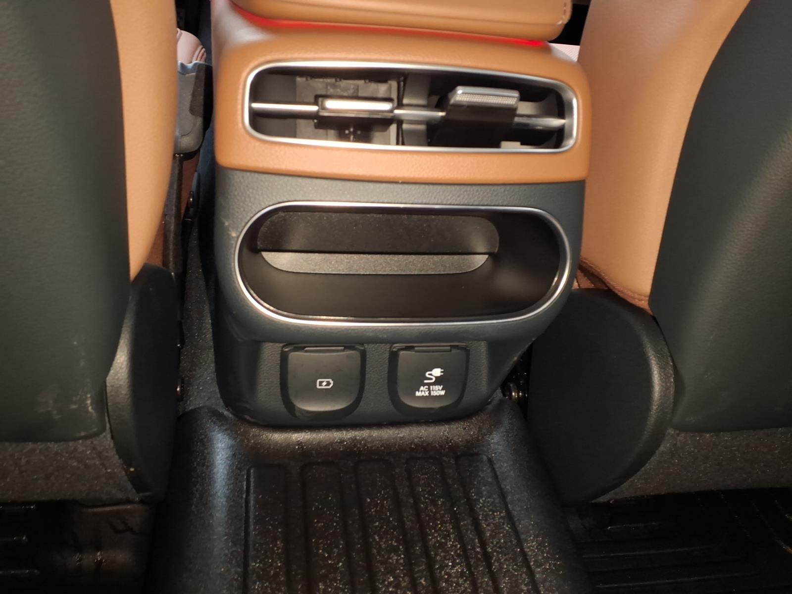 2025 Genesis GV70 2.5T Standard - 8