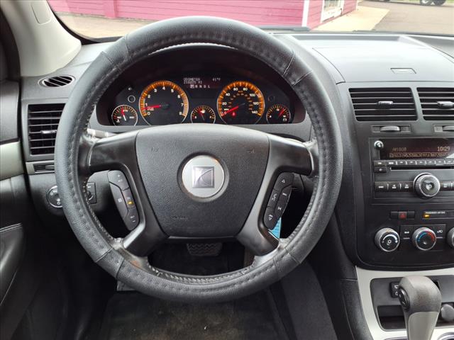 2010 Saturn Outlook XE - Photo 10