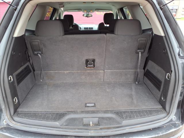 2010 Saturn Outlook XE - Photo 11