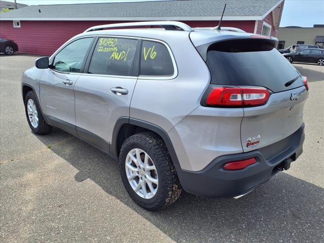 2018 Jeep Cherokee Latitude Plus - Photo 2