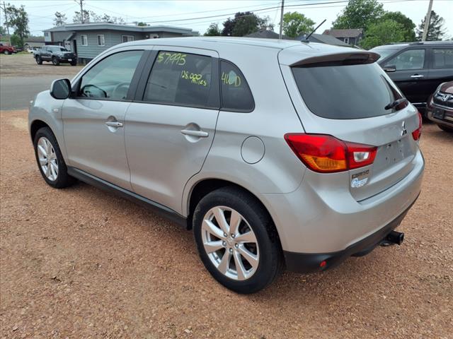 2015 Mitsubishi Outlander Sport ES - Photo 2