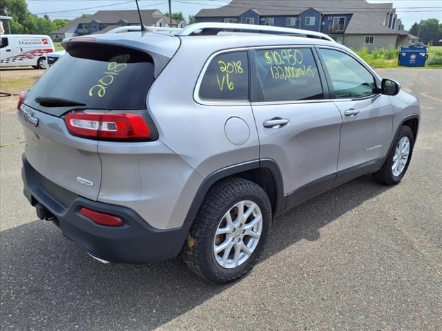 2018 Jeep Cherokee Latitude Plus - Photo 4