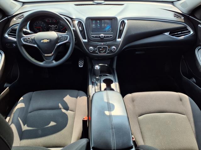 2017 Chevrolet Malibu LT - Photo 8
