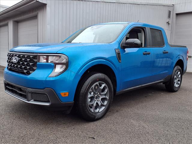 2025 Ford Maverick XLT photo 2
