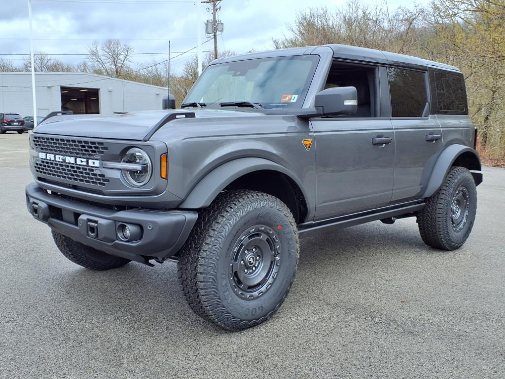 2025 Ford Bronco Badlands photo 2