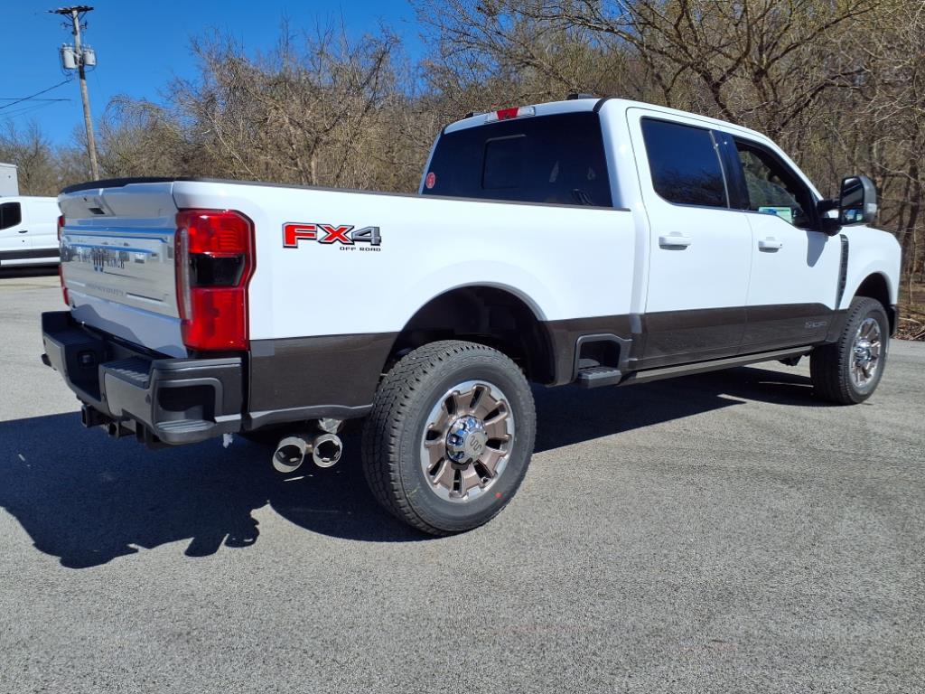 2025 Ford F-250 King Ranch photo 2