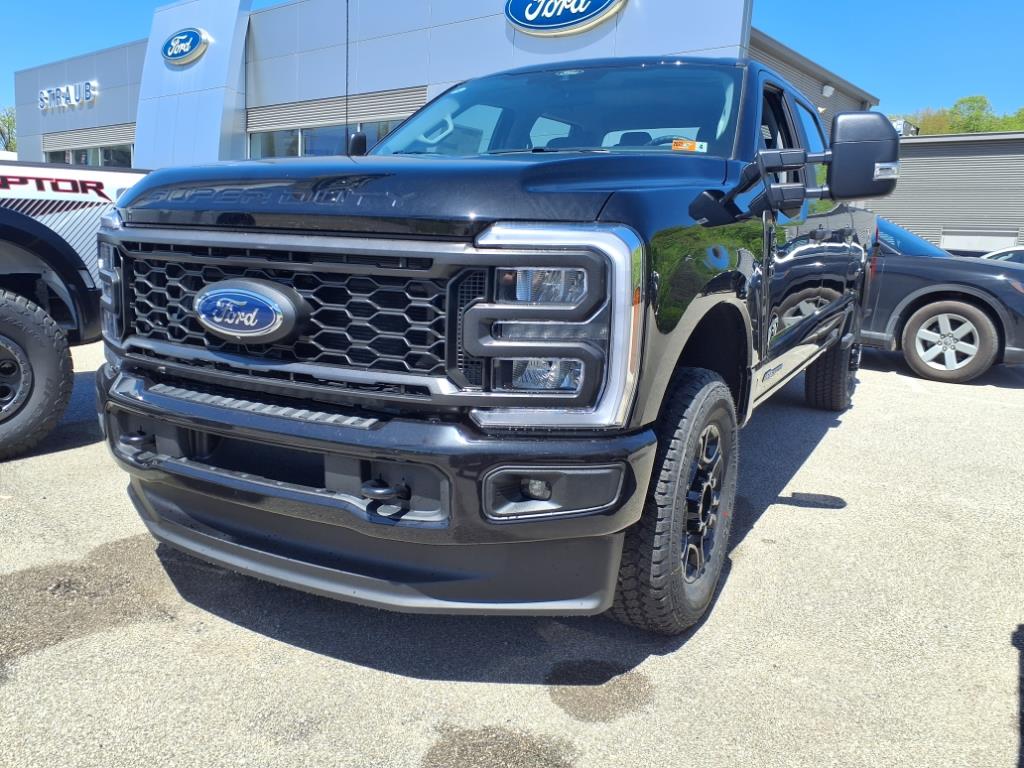 2025 Ford F-350 XL photo 2