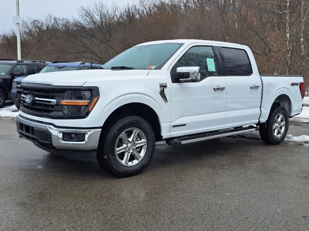 2025 Ford F-150 XLT photo 2