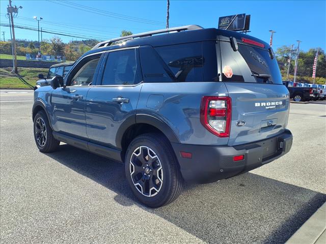 2025 Ford Bronco Sport Outer Banks photo 2