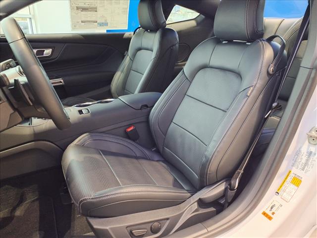 2025 Ford Mustang GT Premium photo 4