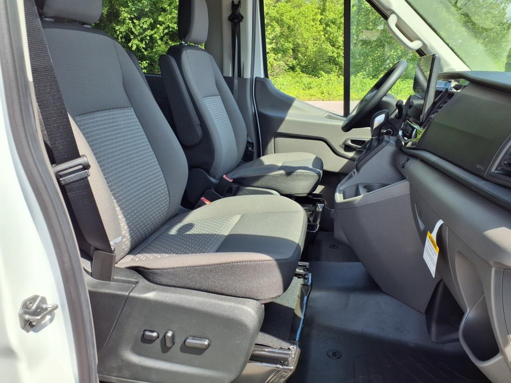 2025 Ford Transit Passenger Van XLT photo 3