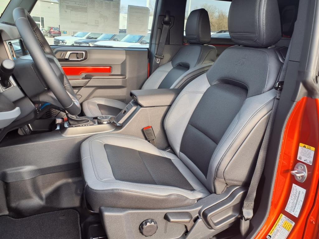 Bronco 2-Door Black Diamond