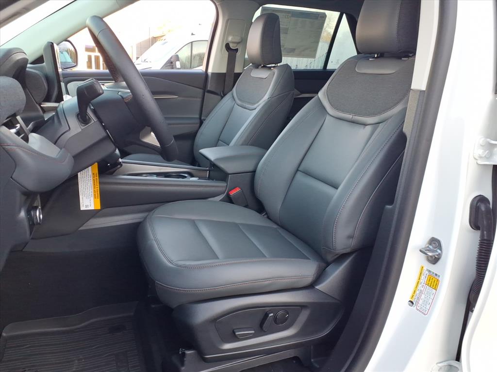 2025 Ford Explorer photo 4