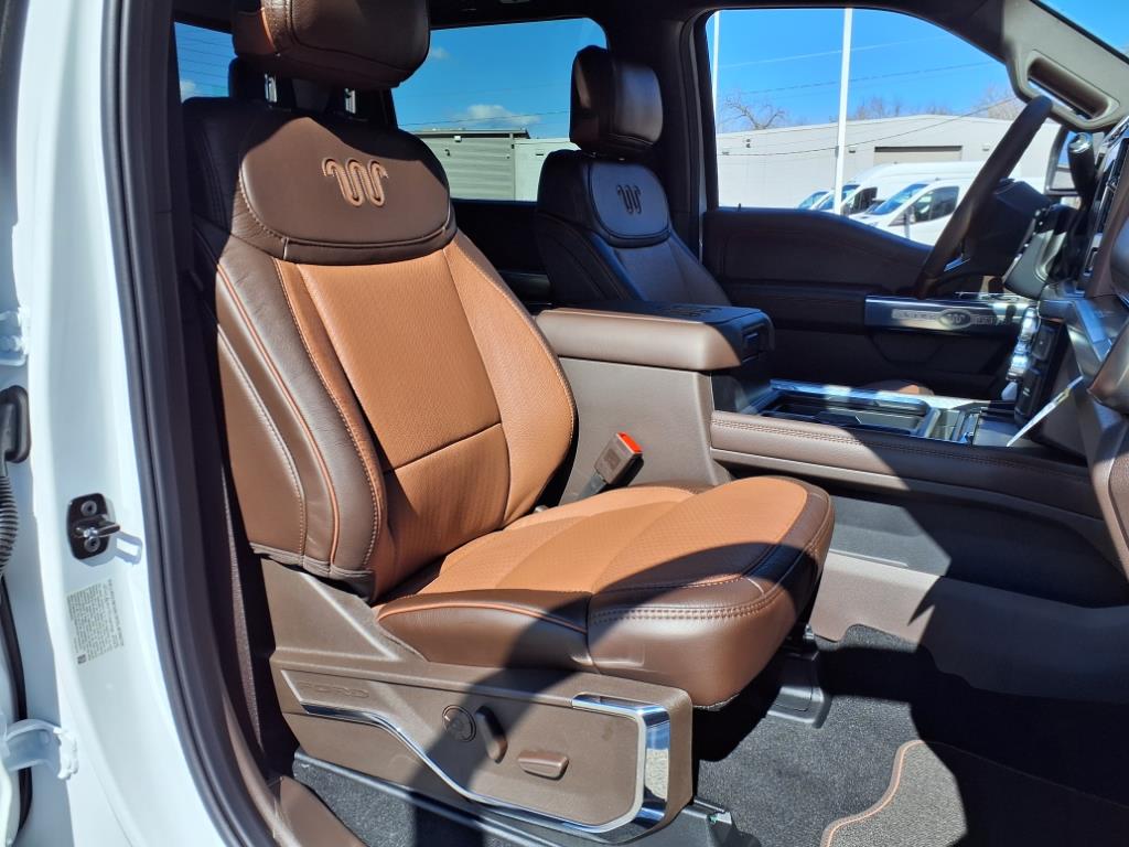 2025 Ford F-250 King Ranch photo 4