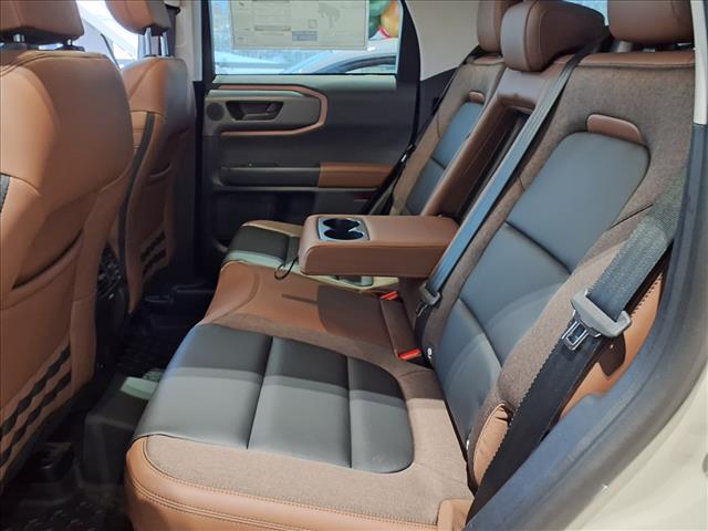 2025 Ford Bronco Sport Outer Banks photo 4