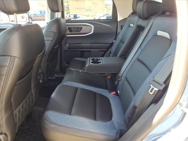 2025 Ford Bronco Sport Outer Banks photo 4