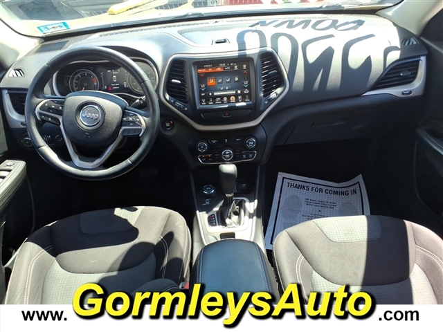 2017 Jeep Cherokee Latitude:512833B