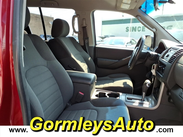 2008 Nissan Pathfinder SE:654870B