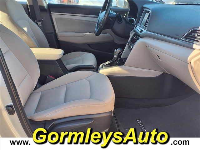 2017 Hyundai ELANTRA SE:164749B