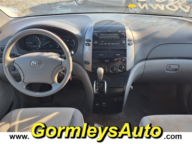 2009 Toyota Sienna LE 8-Passenger:287534B