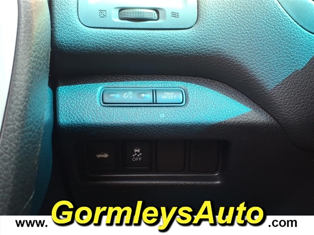 2016 Nissan Altima 2.5 SR:210269B
