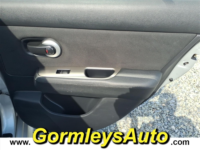 2011 Nissan Versa 1.8 SL:391746B