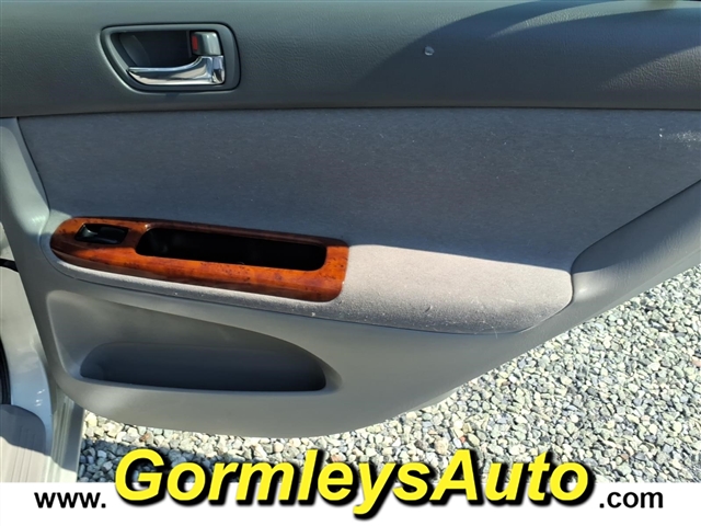 2004 Toyota Camry LE:277586B