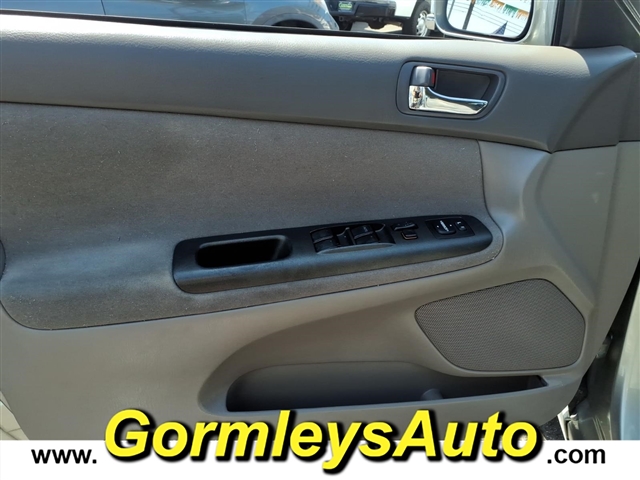2005 Toyota Camry LE:549857B