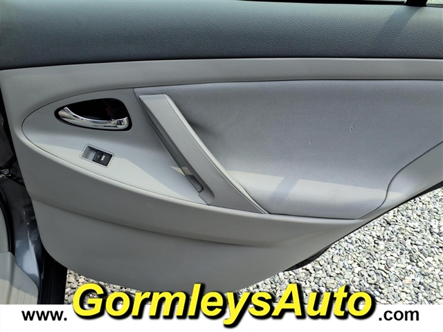 2010 Toyota Camry Base:525575B