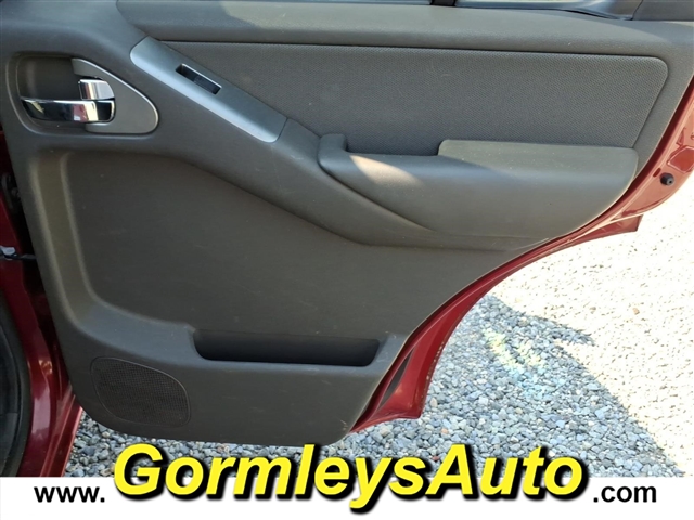 2008 Nissan Pathfinder SE:654870B