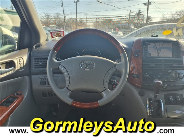 2008 Toyota Sienna XLE:022163B
