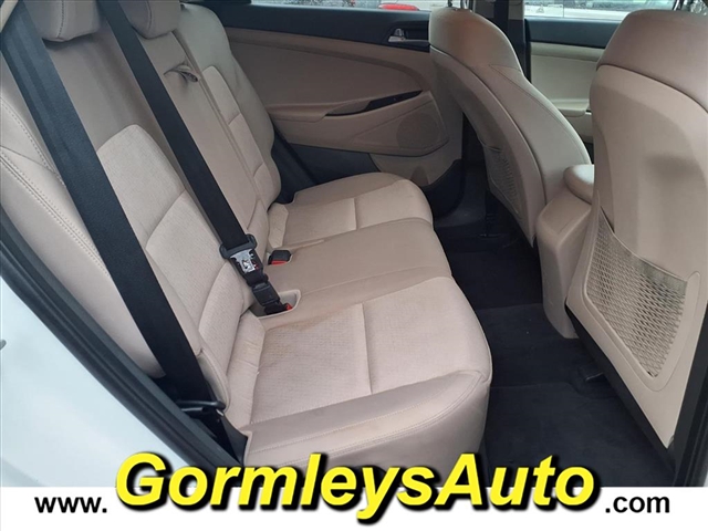 2016 Hyundai TUCSON SE:037460B