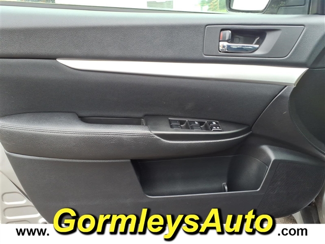 2011 Subaru Outback 2.5i Premium:321824B
