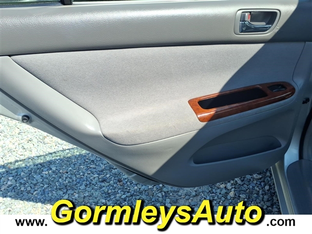 2004 Toyota Camry LE:277586B