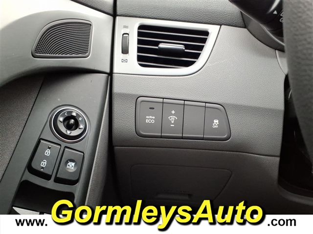 2016 Hyundai ELANTRA Limited:766706B