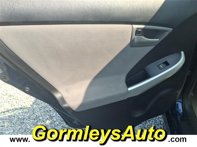 2015 Toyota Prius Two:395658B